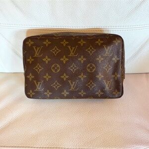 Louis Vuitton Trousse Toilette 23
